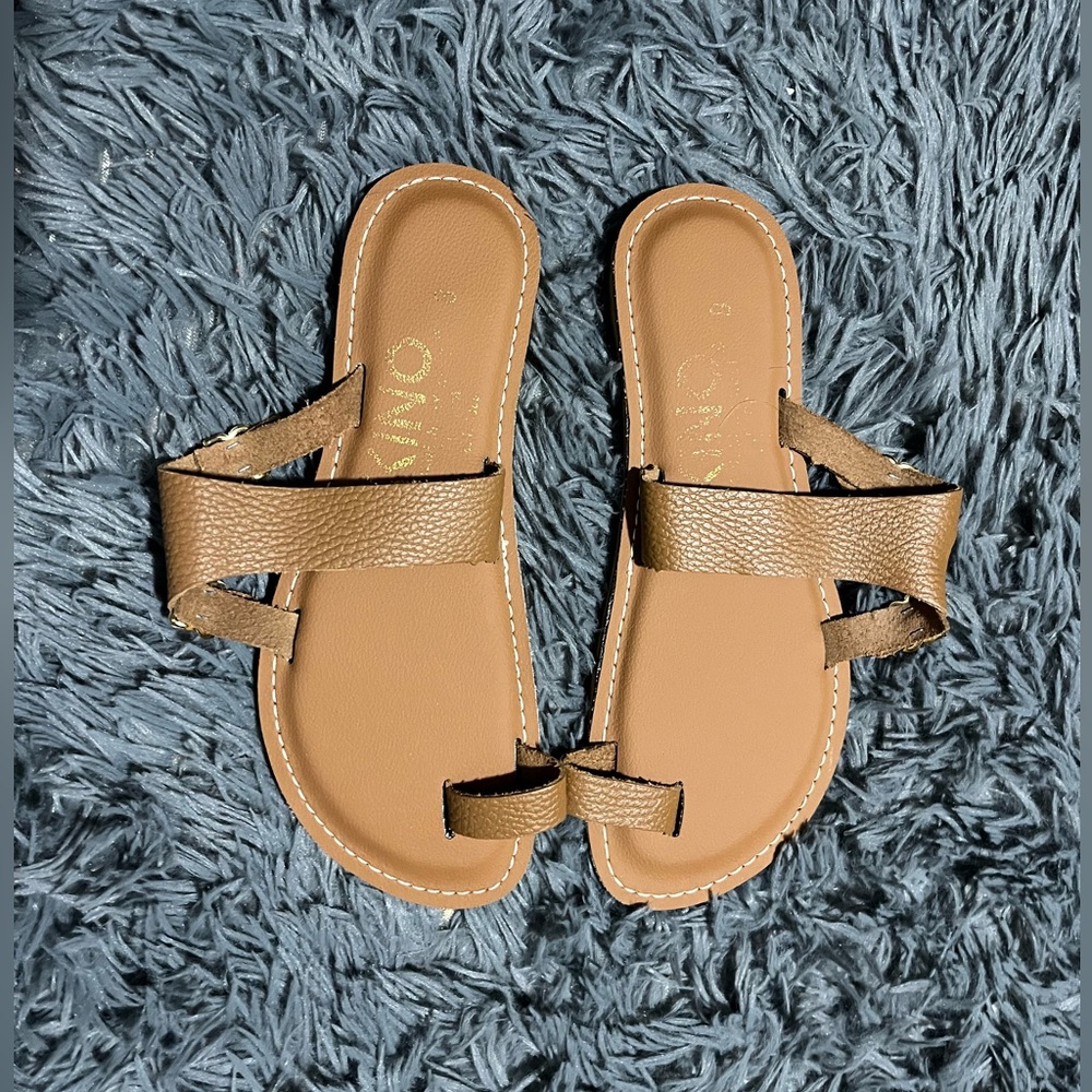 Brand New Kino Sandals